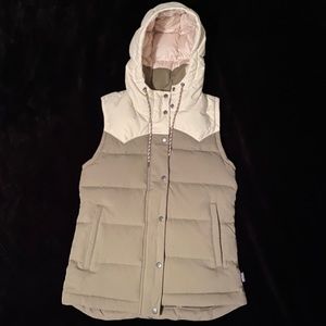 💥FLASH SALE💥NWT! Patagonia Bivy Hooded Down Vest